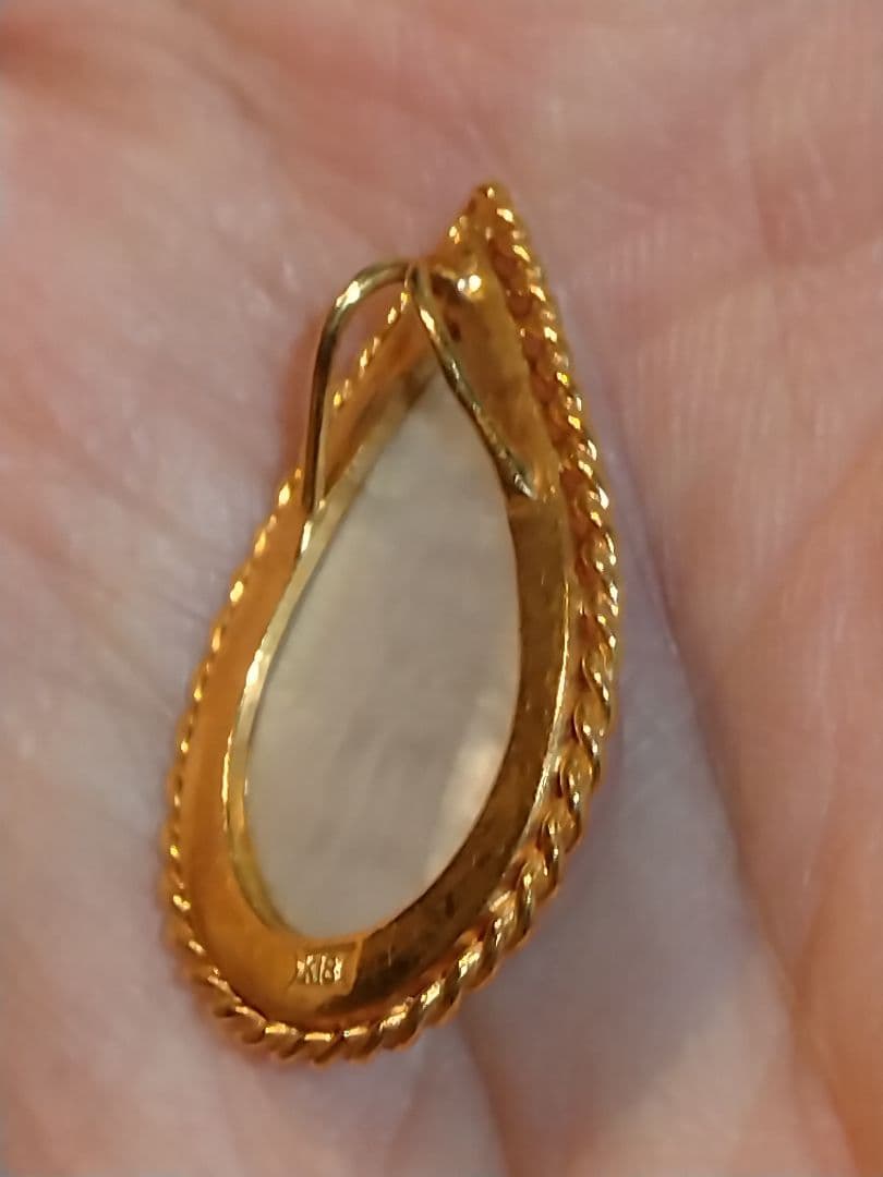 涙型パールチャーム K18ゴールドフレーム