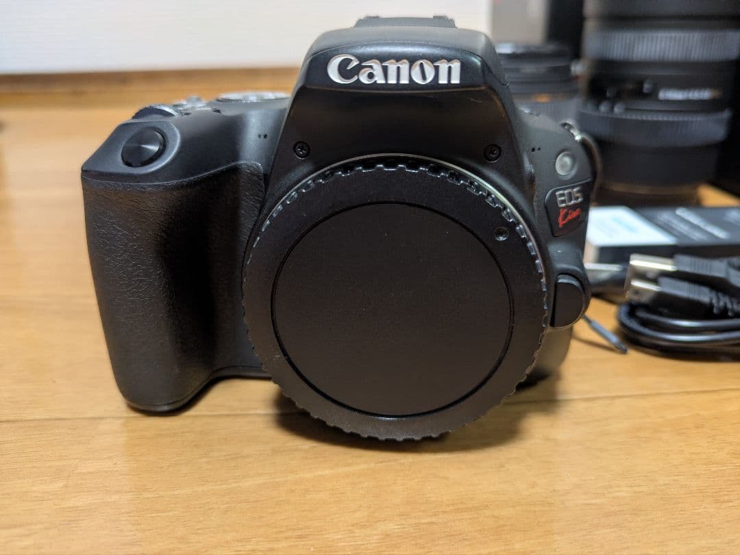 Canon EOS Kiss X9 デジタル一眼レフ+SIGMAレンズ2個