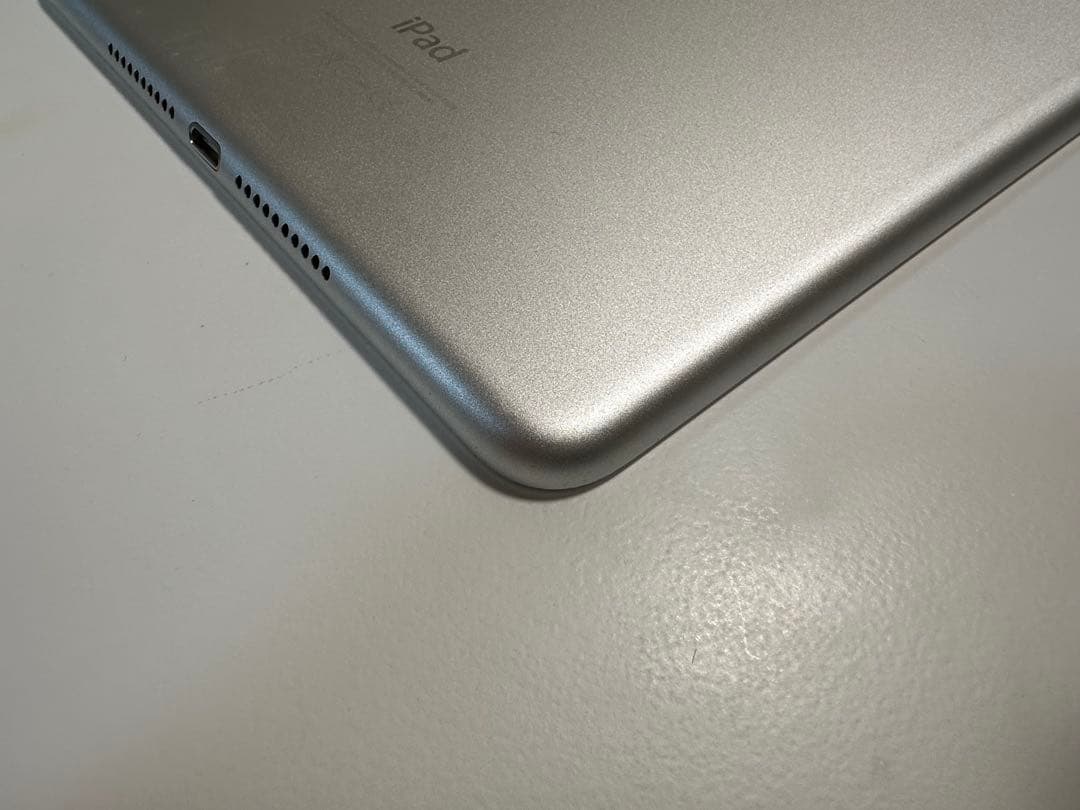 iPad mini4 128GB Wi-Fiモデル