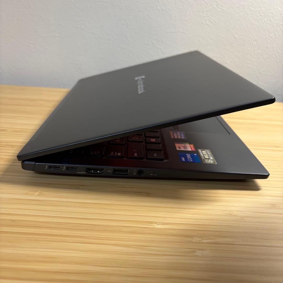 dynabook GS4 11世代 i5 12G/512G office2021