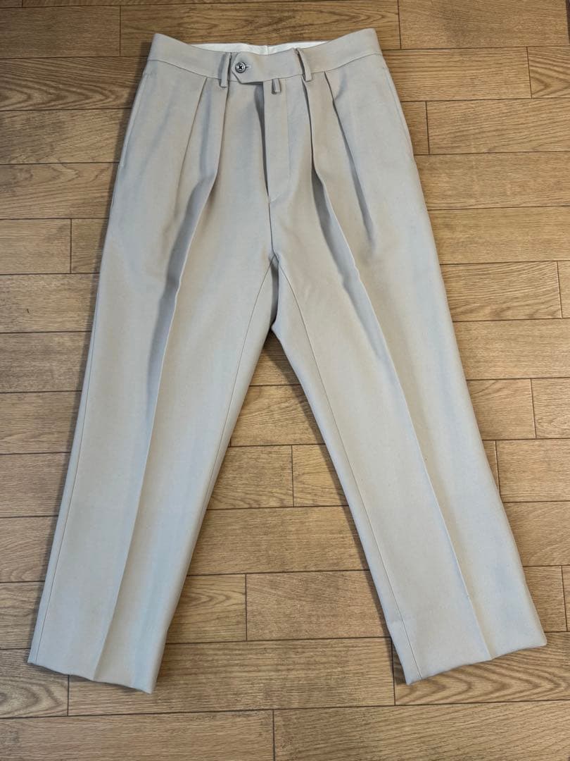 NEAT スタンダード オフホワイト 薄ベージュ　サイズ44