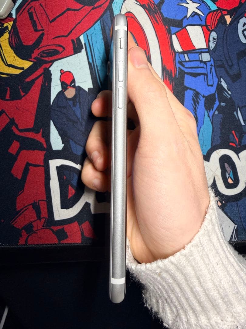 iPhone se2 64GB ホワイトsimフリー