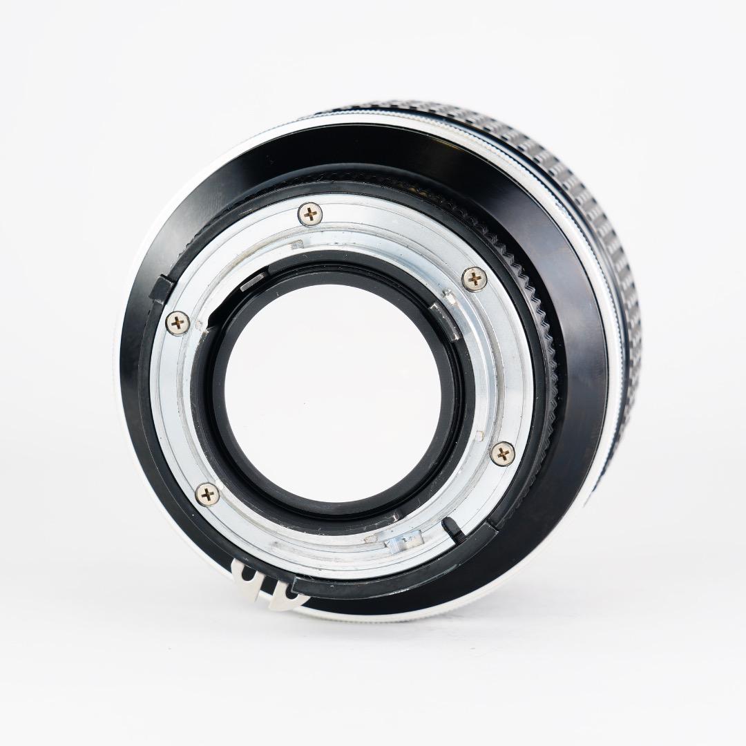 【極美品】動作◎ ニコン Ai-s Nikkor 85mm F1.4 257