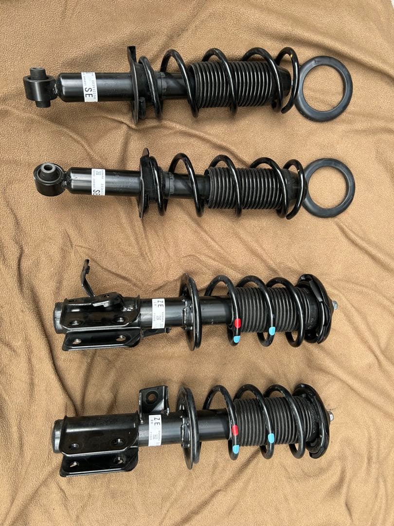 F*i様 BRZ zd8 純正ショック