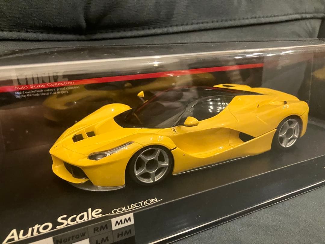 京商　ミニッツ　オートスケール　ラフェラーリ　イエローバージョン