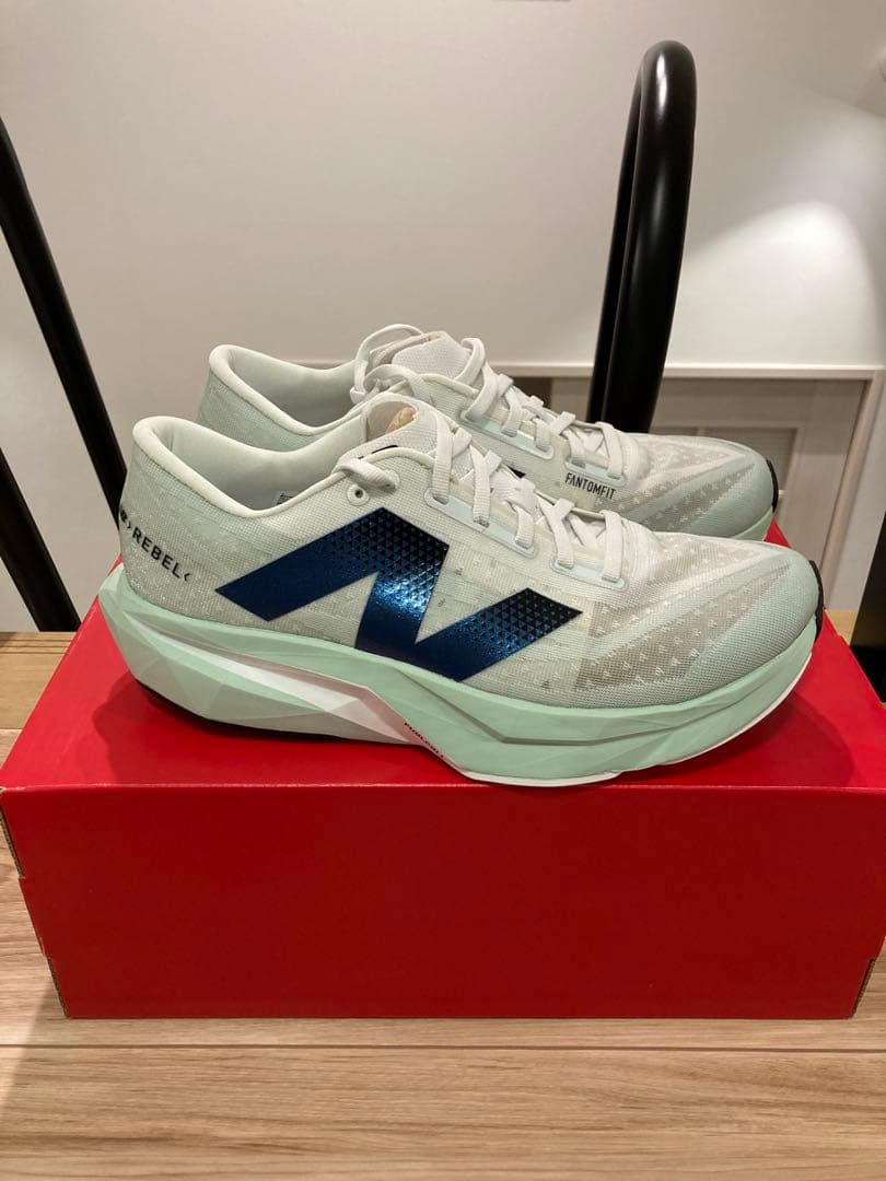 New Balance フューエルセルレベルv4