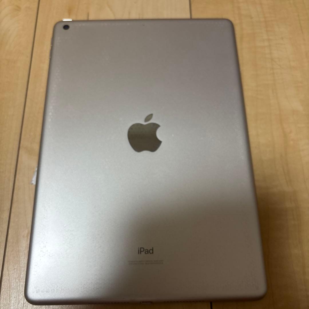 Apple iPad (第7世代) 128GB シルバー　 Wi-Fiモデル