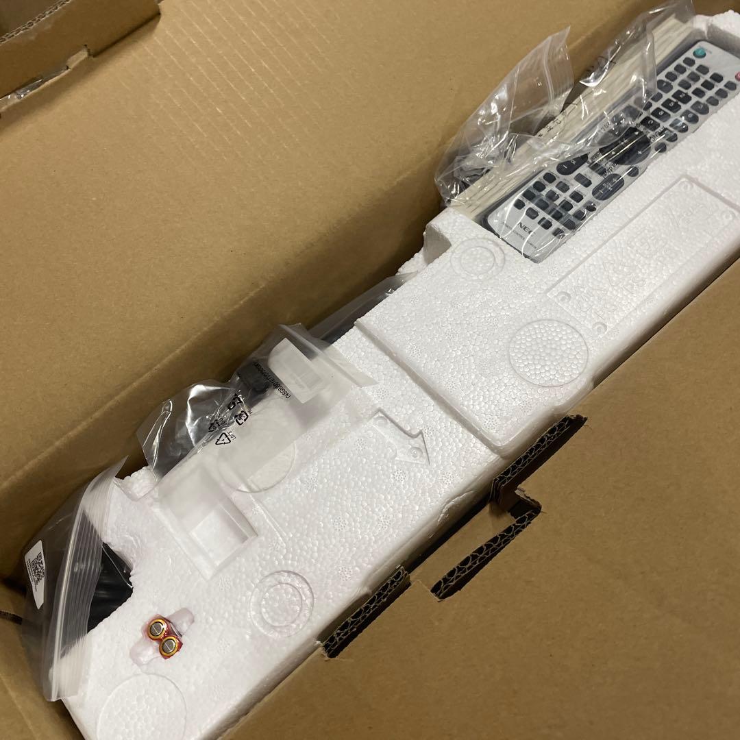 32型　MultiSync ディスプレイ LCD-M321