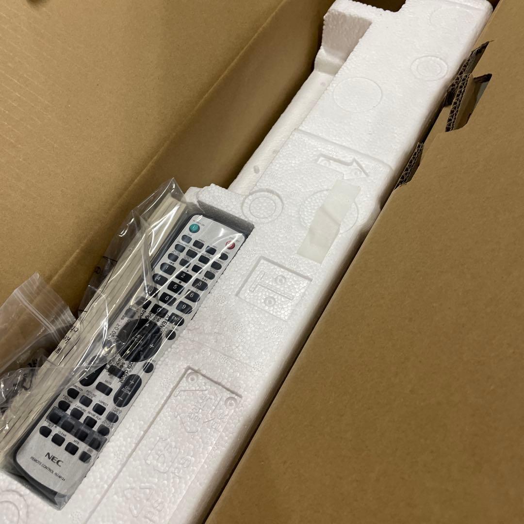 32型　MultiSync ディスプレイ LCD-M321