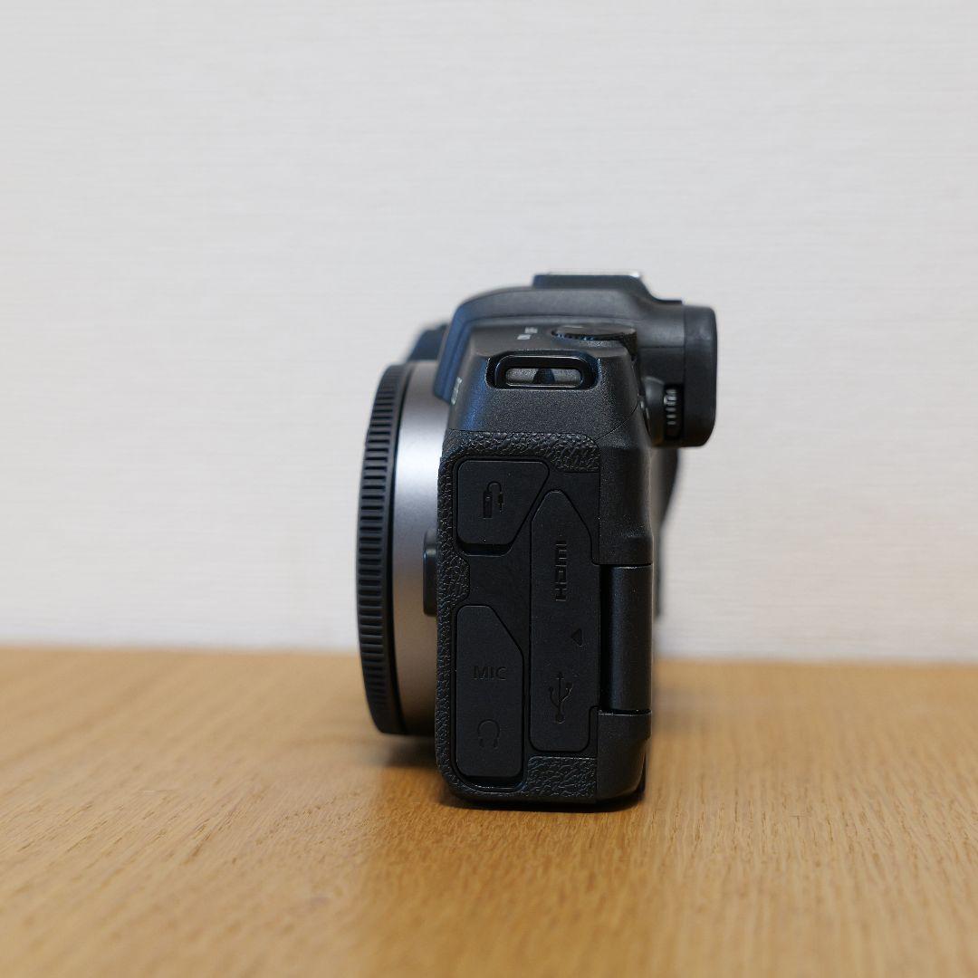 Canon EOS RP ミラーレスカメラ 本体と付属品