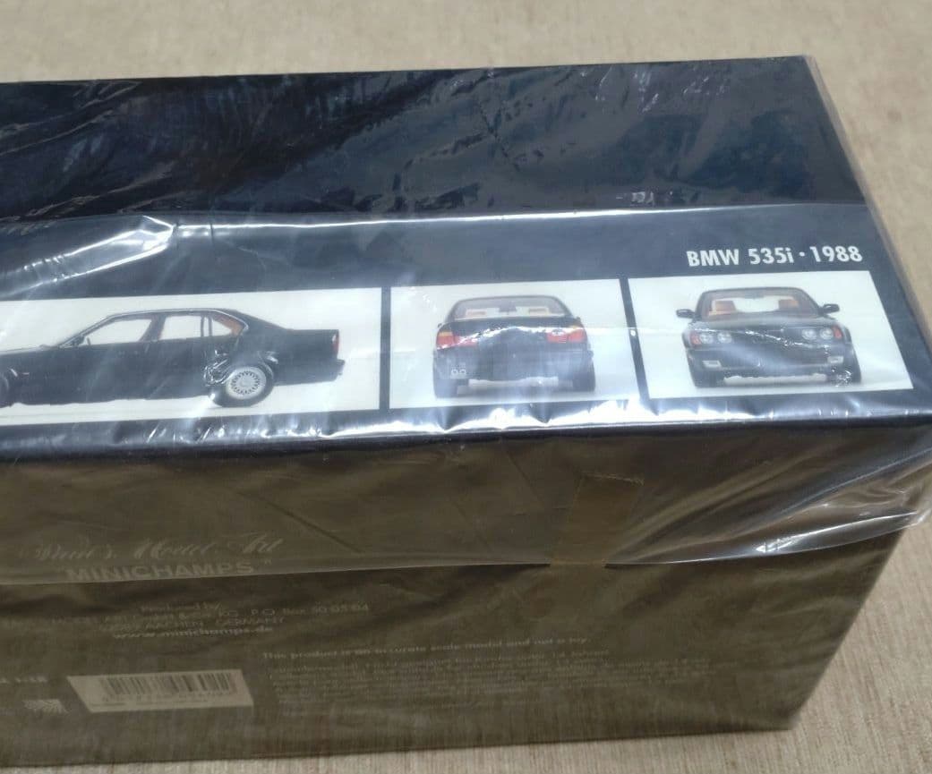 【新品・未開封】MINICHAMPS  535i 1988 1:18