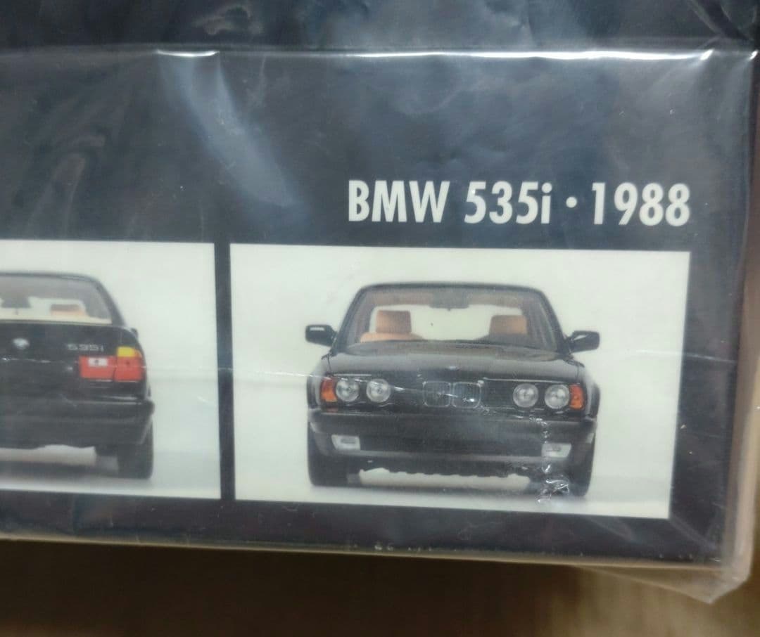 【新品・未開封】MINICHAMPS  535i 1988 1:18
