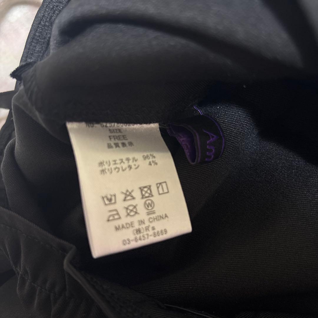 アミリージュ　ハイウエストエンブレムボタン付きフリルパンツ