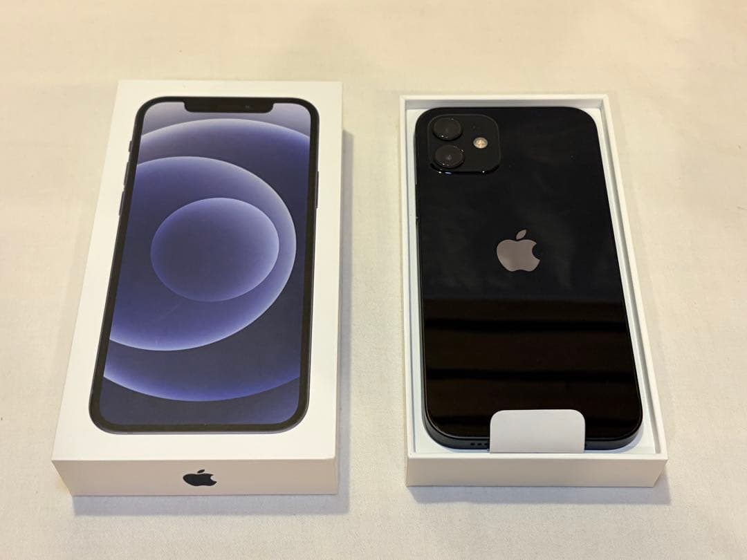 iPhone 12 64GB ブラック【Appleストア購入品】