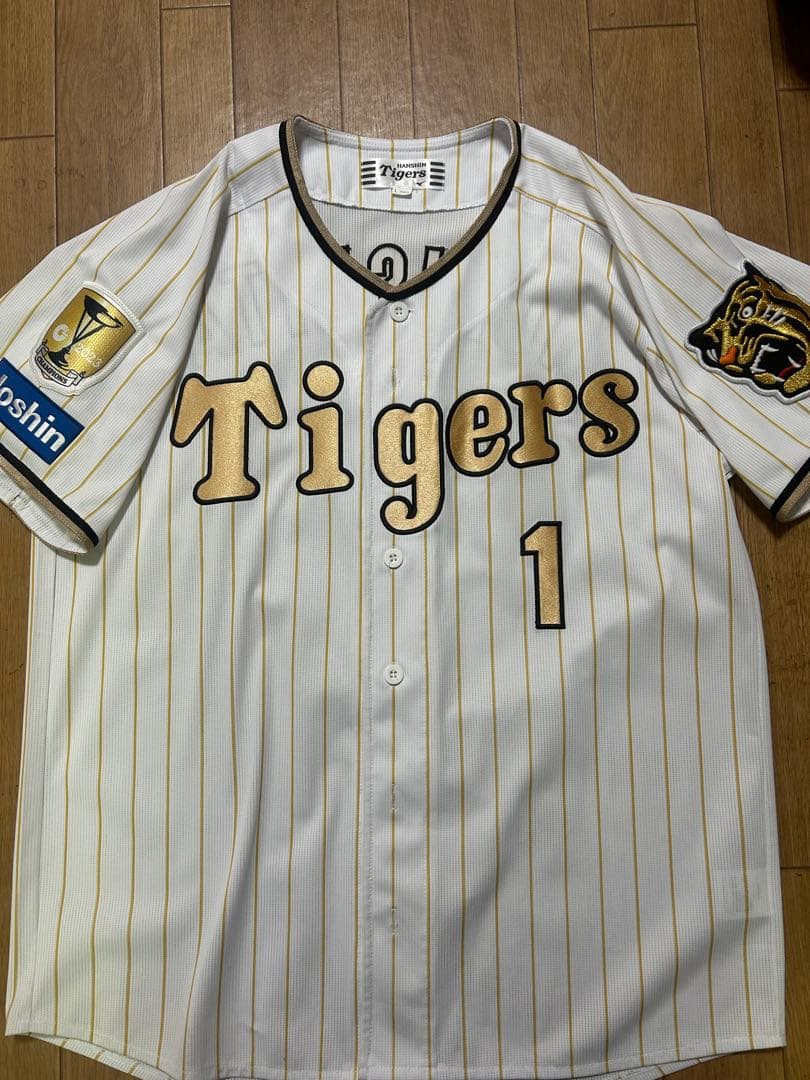 【美品】阪神タイガース チャンピオンユニフォーム　　　森下翔太　サイズL
