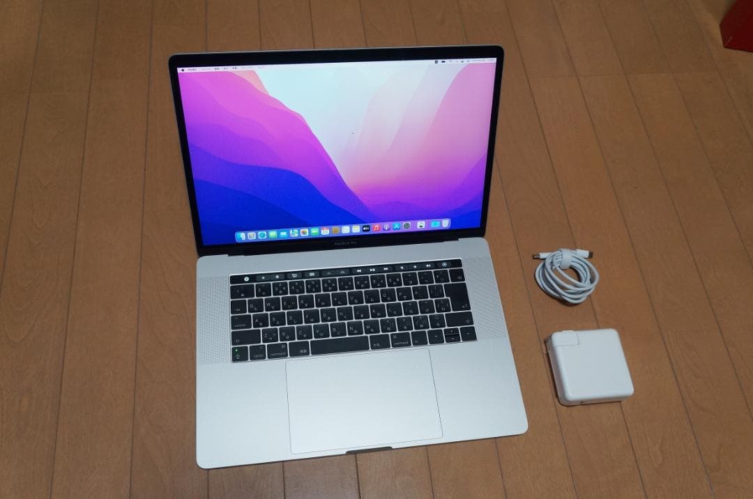 MacBook本体 MacBook Pro 15 i7 16G 512G Window Office