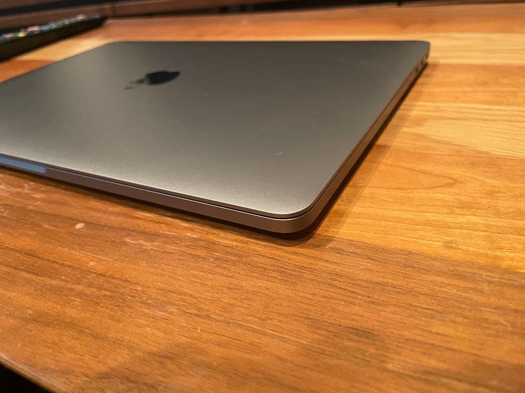 MacBook Pro 13.3 MWP42J/A 英字版 スペースグレイ