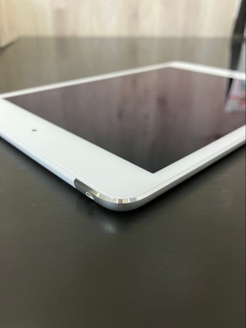 Apple iPad mini (第4世代) 128GB シルバー