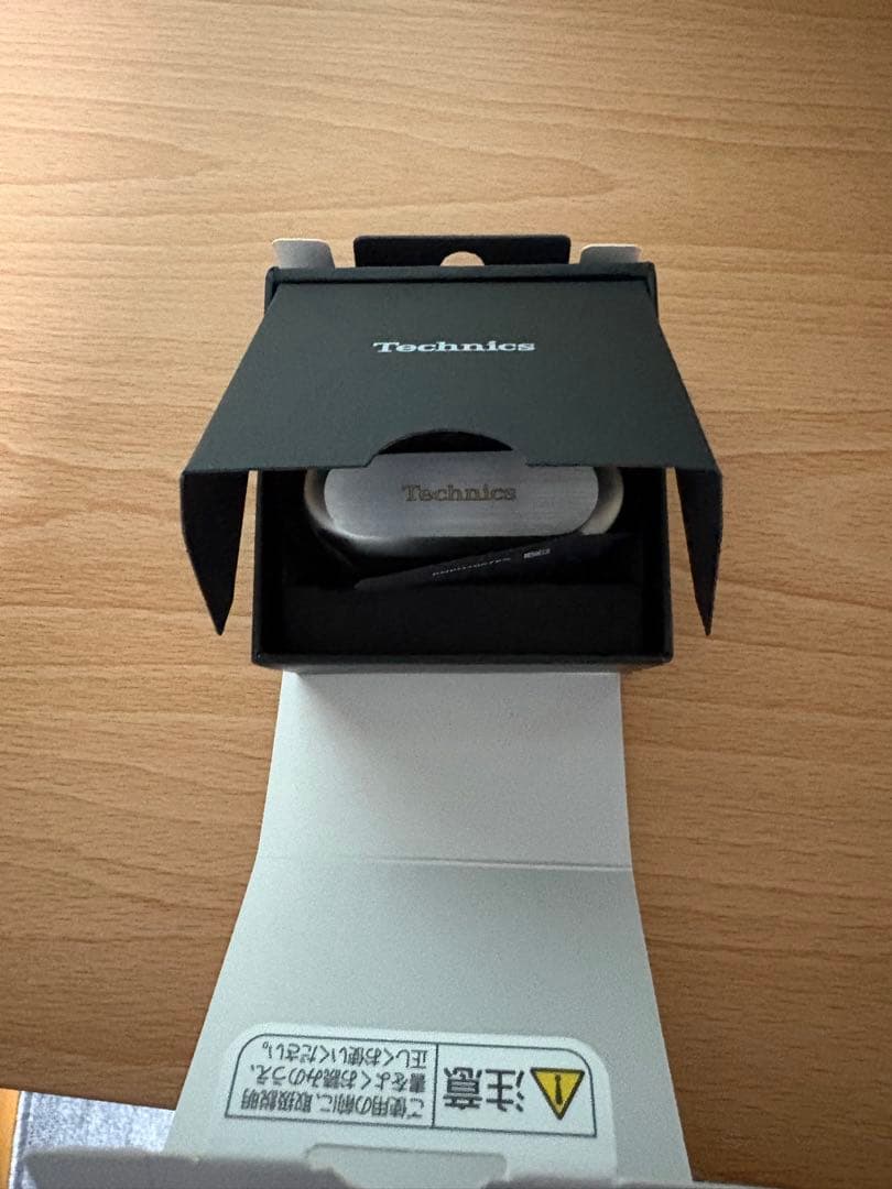 eah-az100-s シルバー