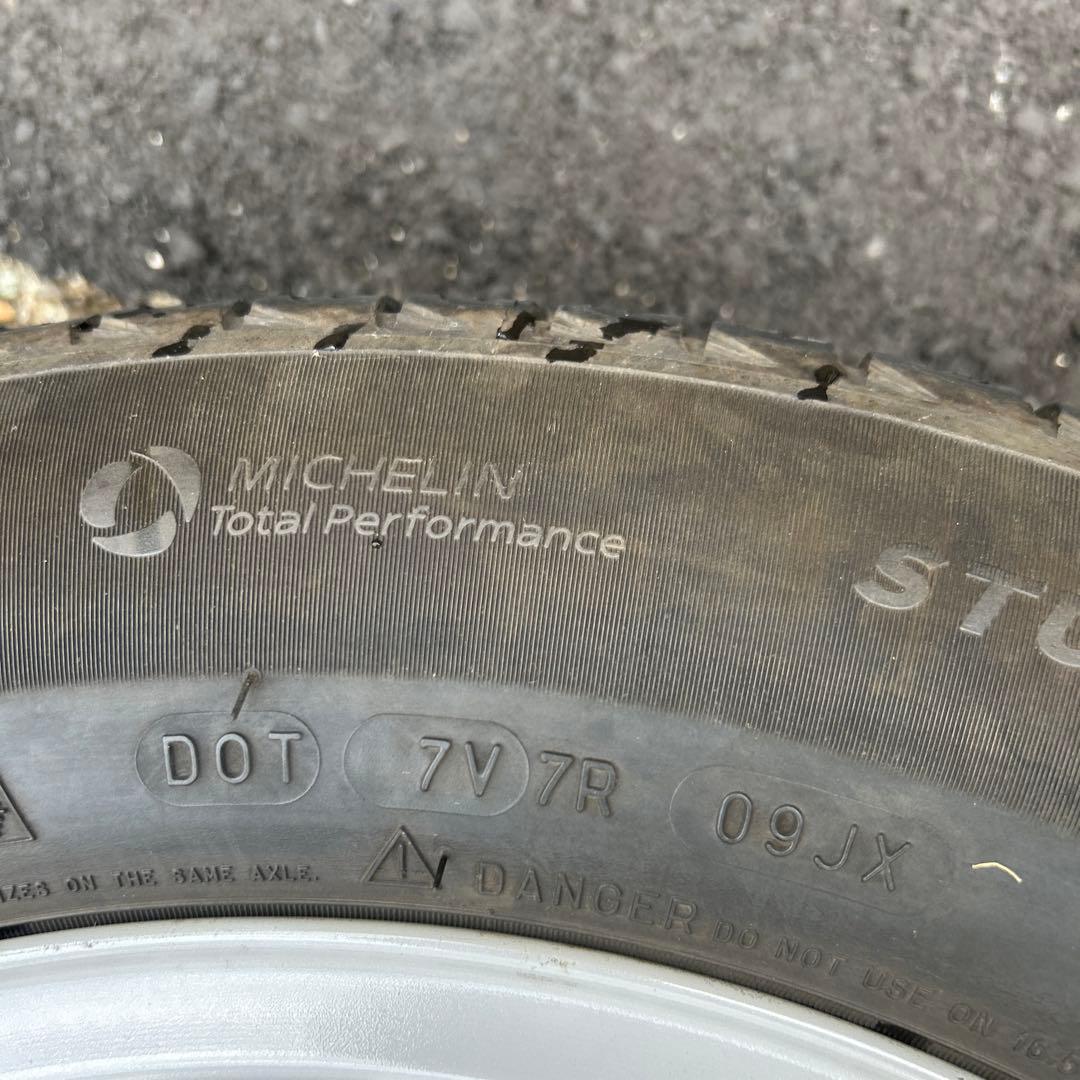 フォルクスワーゲン純正　205/60/16