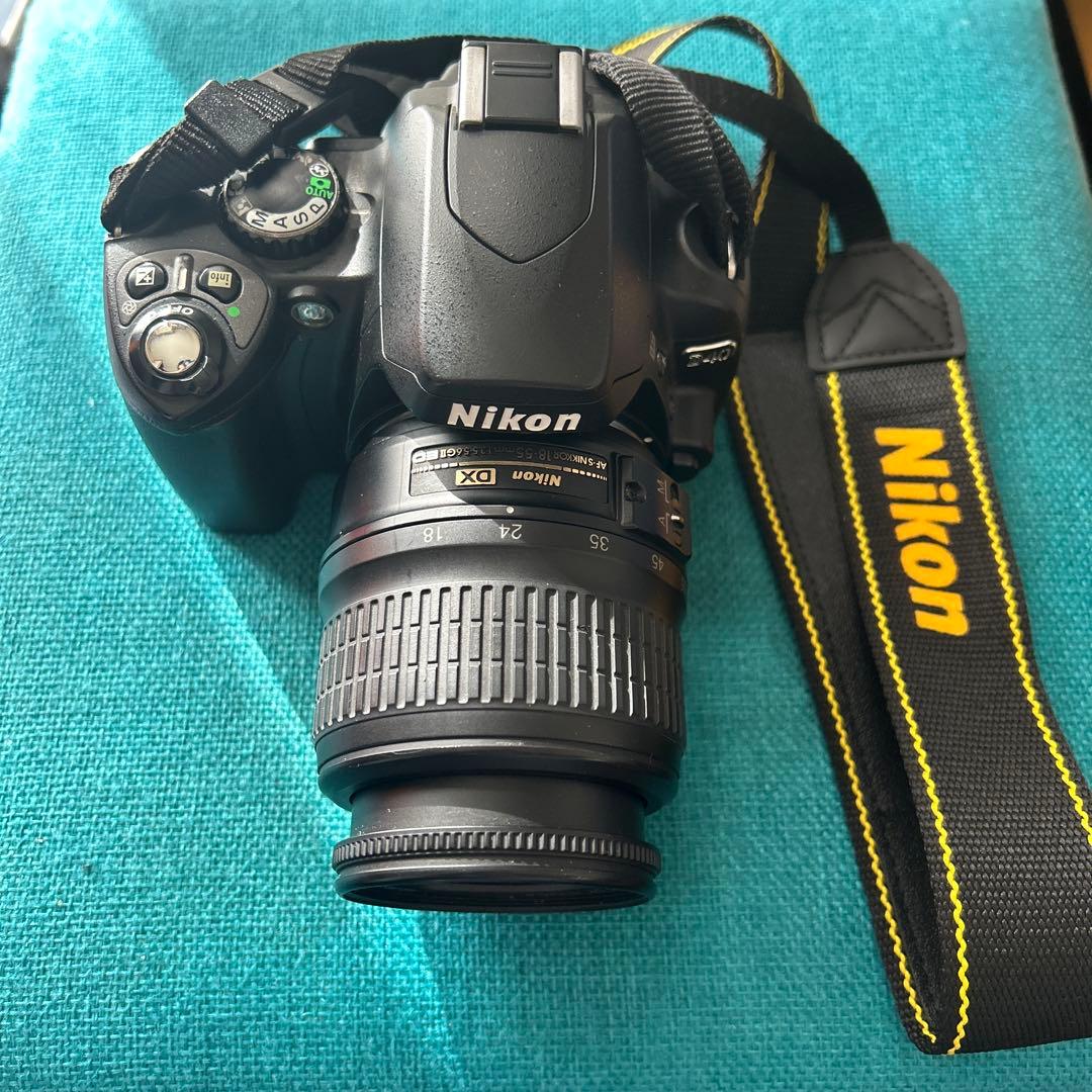 Nikon D40 デジタル一眼レフカメラ