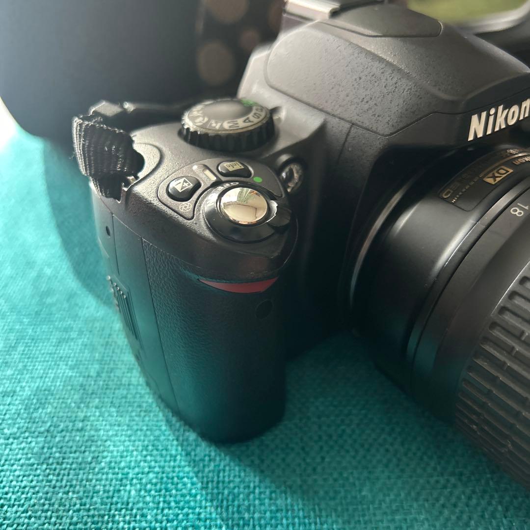 Nikon D40 デジタル一眼レフカメラ