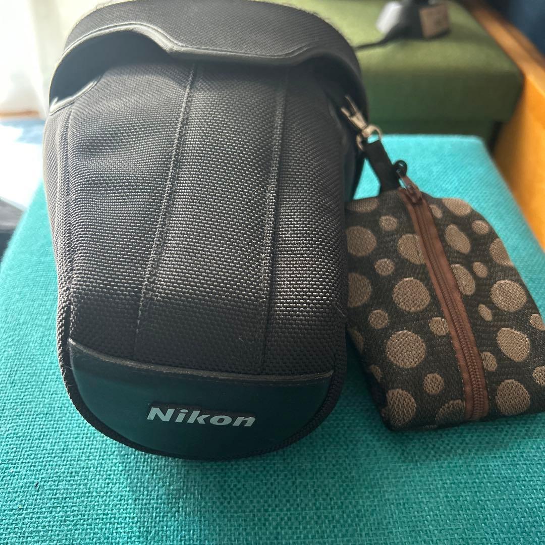 Nikon D40 デジタル一眼レフカメラ