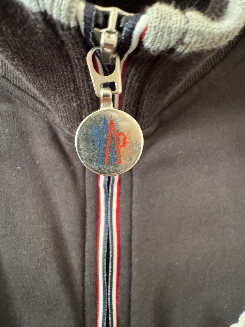 美品モンクレール　サイズXL スウェット素材