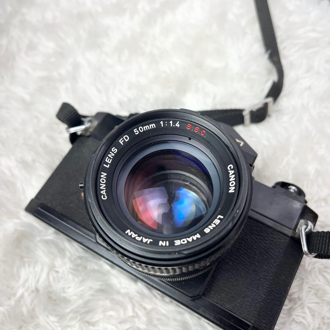 フィルム一眼レフカメラ Canon F-1 FD 50mm f/1.4レンズ