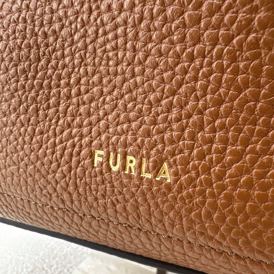 【極美品✨】フルラ プリムラ ホーボー ハンドバッグ 現行アーチロゴ Sサイズ