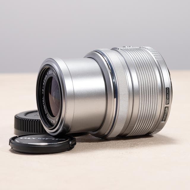 OLYMPUS M.ZUIKO DIGITAL 14-42mm Ⅱ R　シルバー