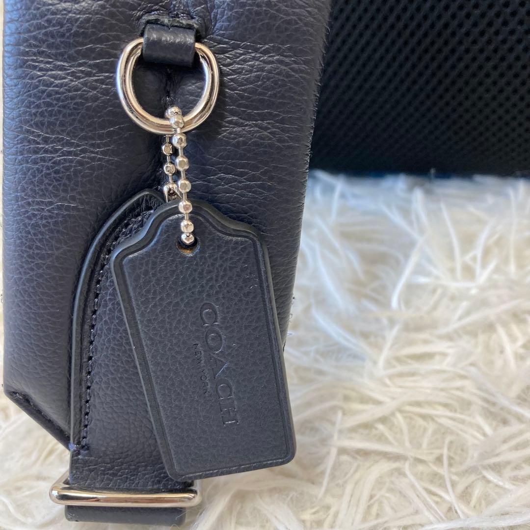 COACH✨メンズリュック　ネイビー×チェック　レザ×PVC 大容量　チャーム