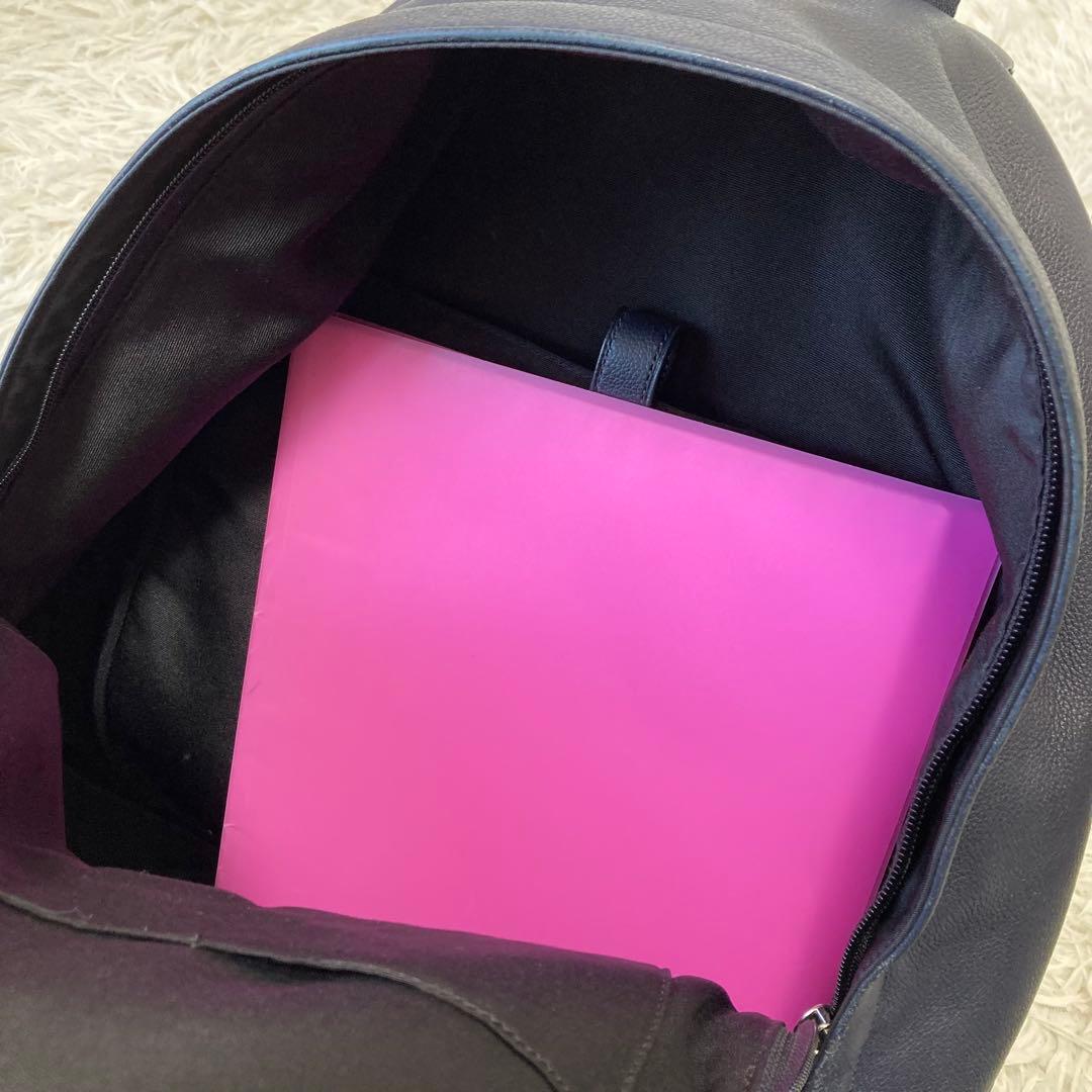 COACH✨メンズリュック　ネイビー×チェック　レザ×PVC 大容量　チャーム