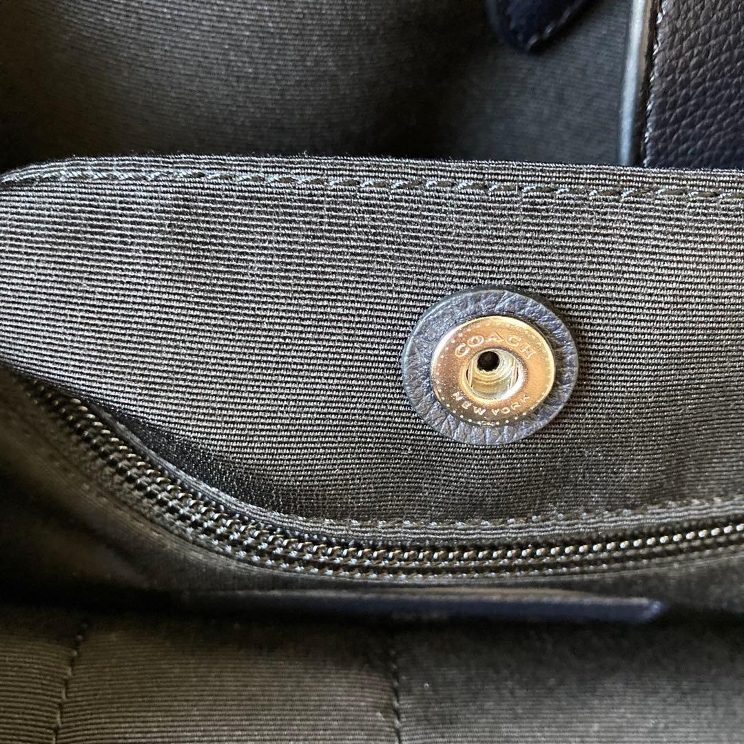 COACH✨メンズリュック　ネイビー×チェック　レザ×PVC 大容量　チャーム