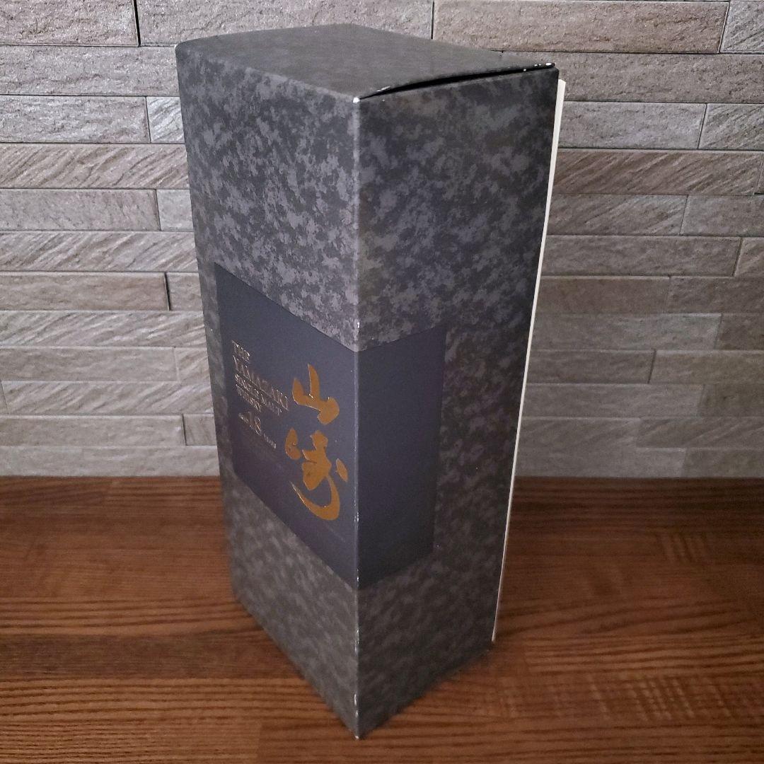 山崎 18年 700ml 空瓶 未洗浄 化粧箱付き