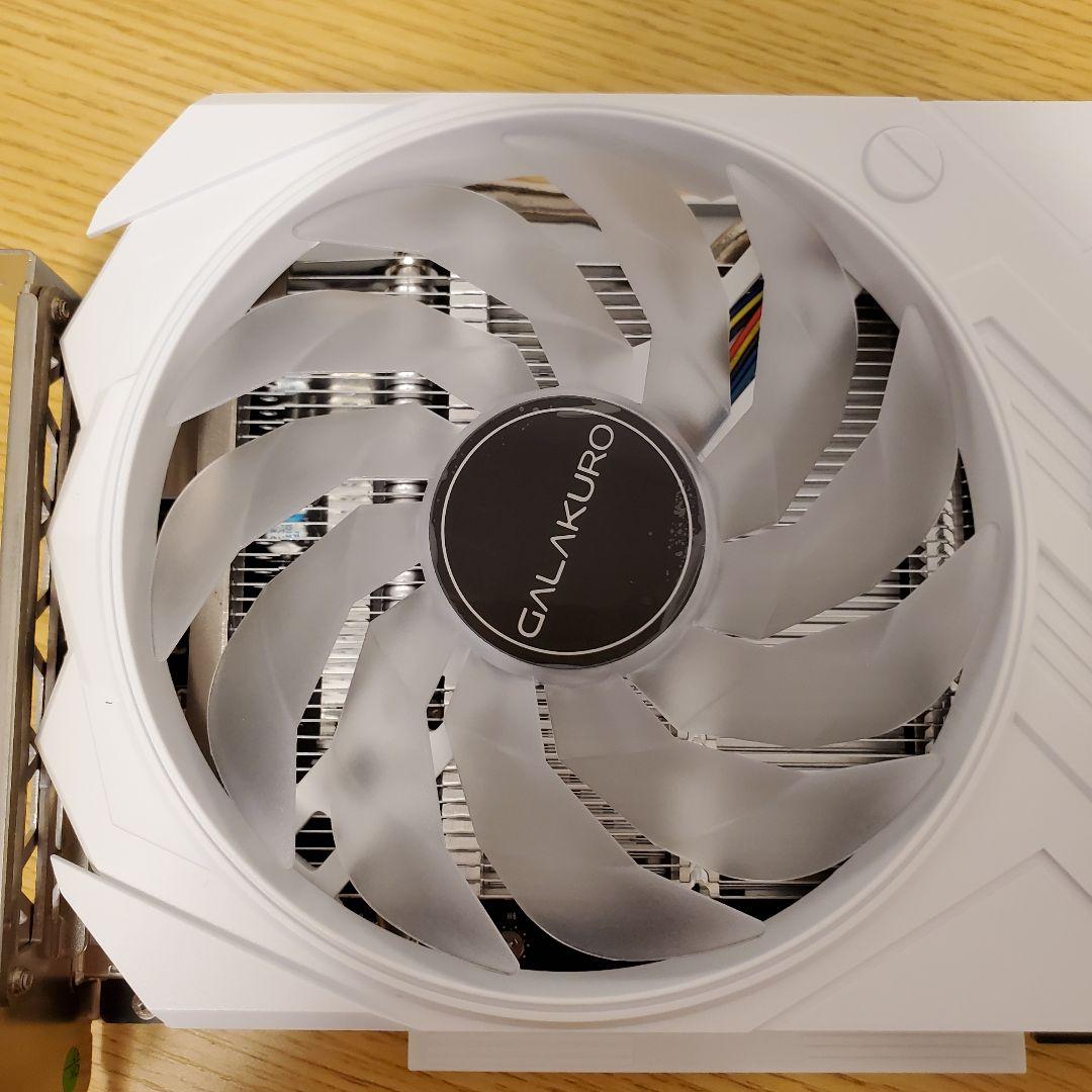 RTX 4060 8GB グラボ 玄人志向 NVIDIA GEFORCE 白色