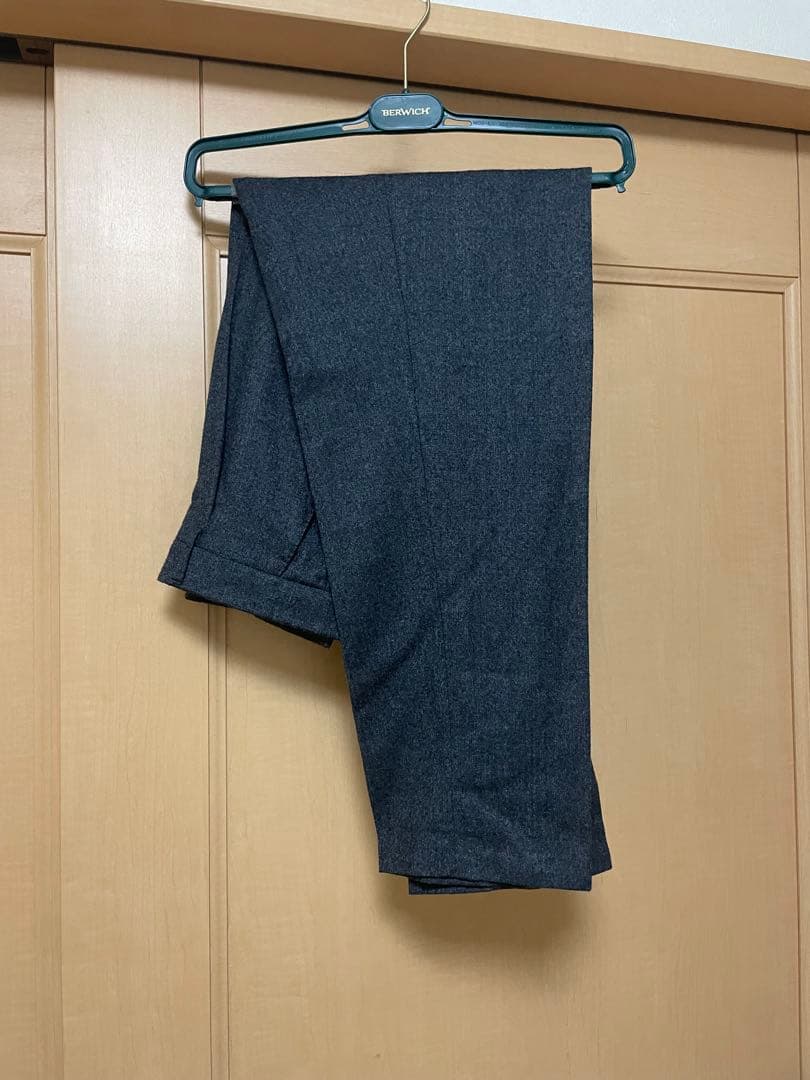 BERWICH SAKE 1プリーツ 46 (M~Lサイズ)