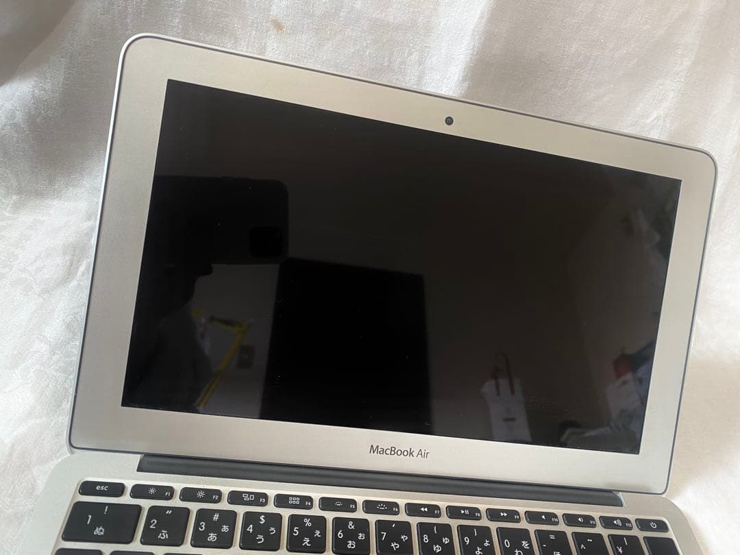 MacBook Air 11-inch A1465 初期化済み 充電器・箱付き