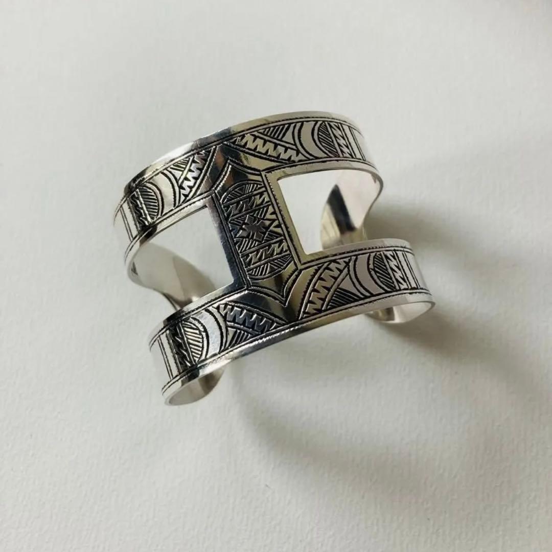 早い者勝ち！美品　トゥアレグ族 シルバー　Ｈ型バングル ブレスレット