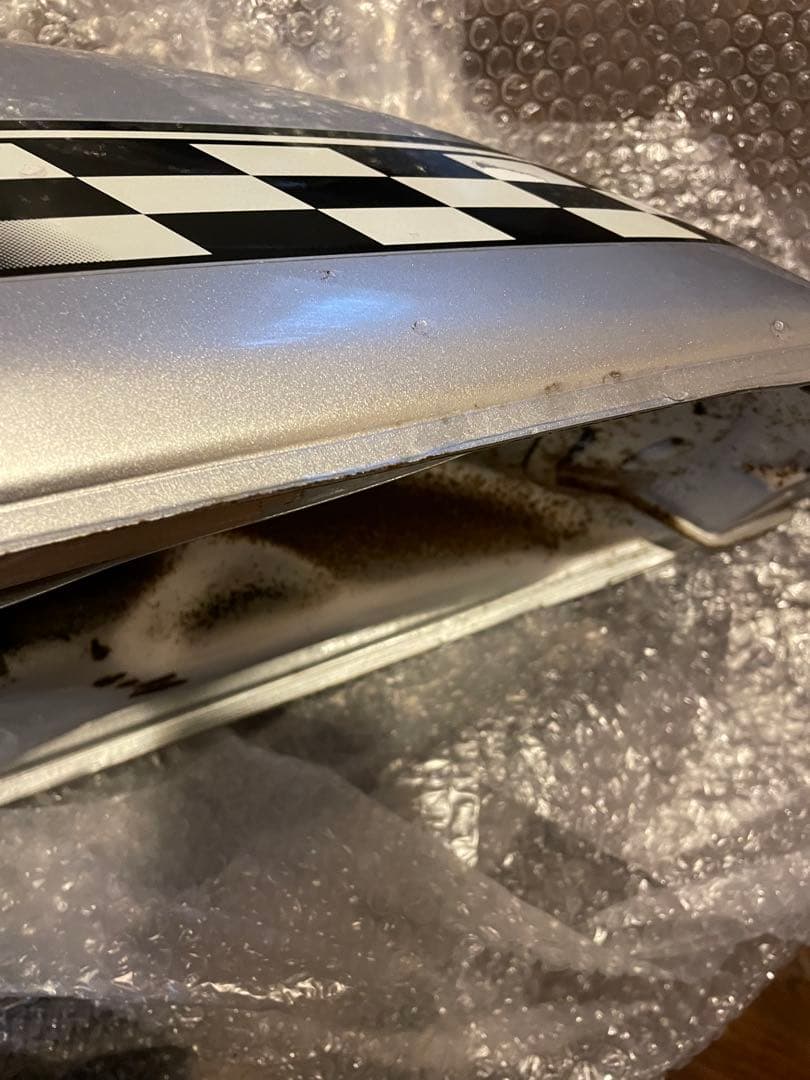 グラストラッカー　タンク