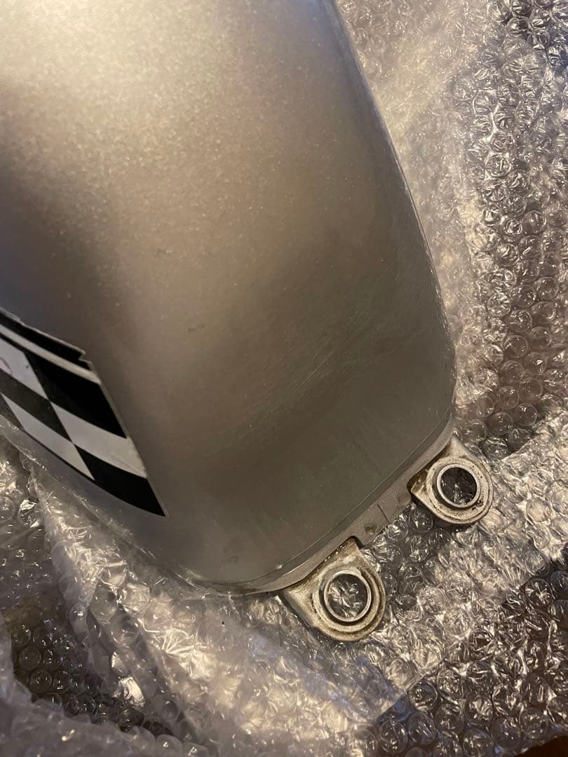 グラストラッカー　タンク