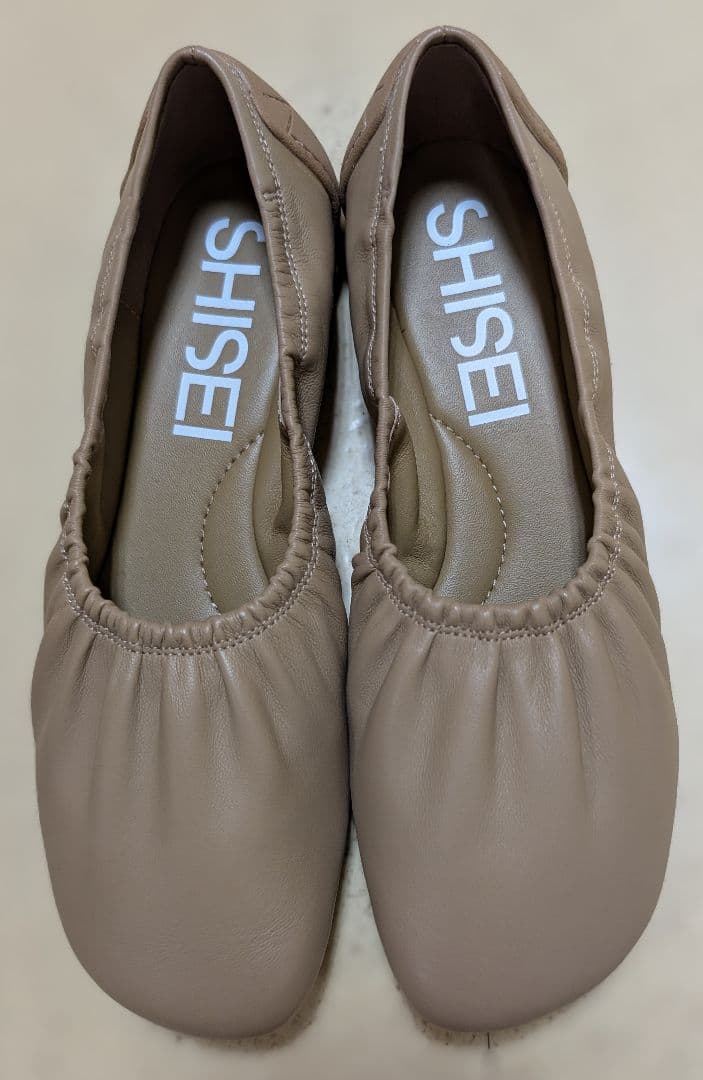 SHISEI ベージュ フラットシューズ