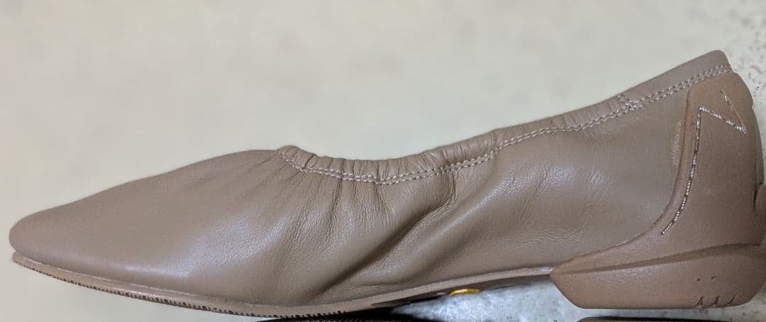 SHISEI ベージュ フラットシューズ