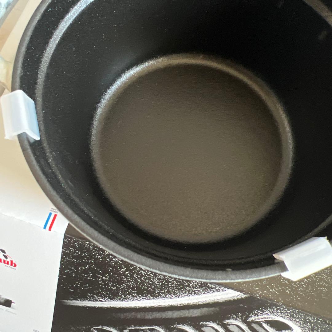 新品箱入りSTAUBストウブ ピコ・ココットラウンドカンパーニュ14ほうろう鋳鉄