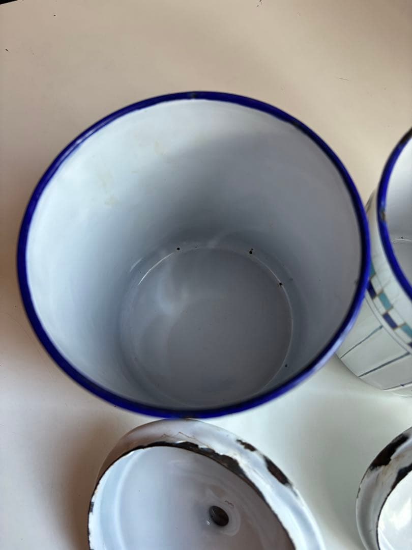 B.B社製 ホーロー キャニスター 2個セット