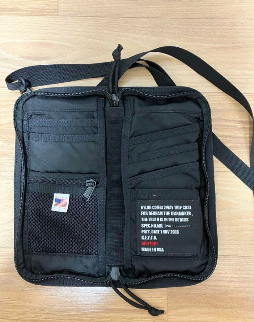 DENHAM × BRIEFING TRIPケース ウォレットショルダー