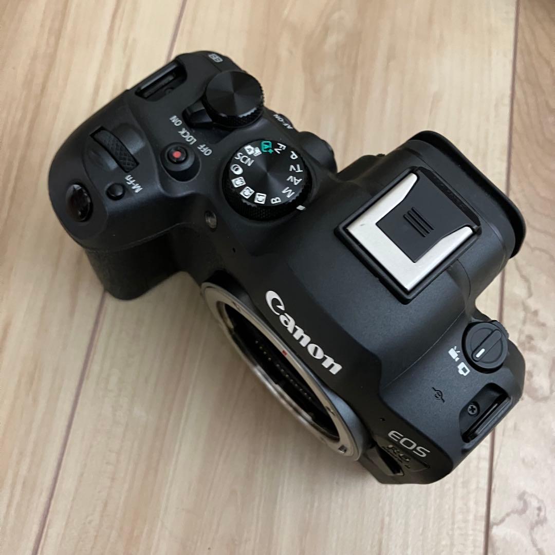 Canon EOS R6 Mark II ボディ マーク2 キレイ　ショット数少