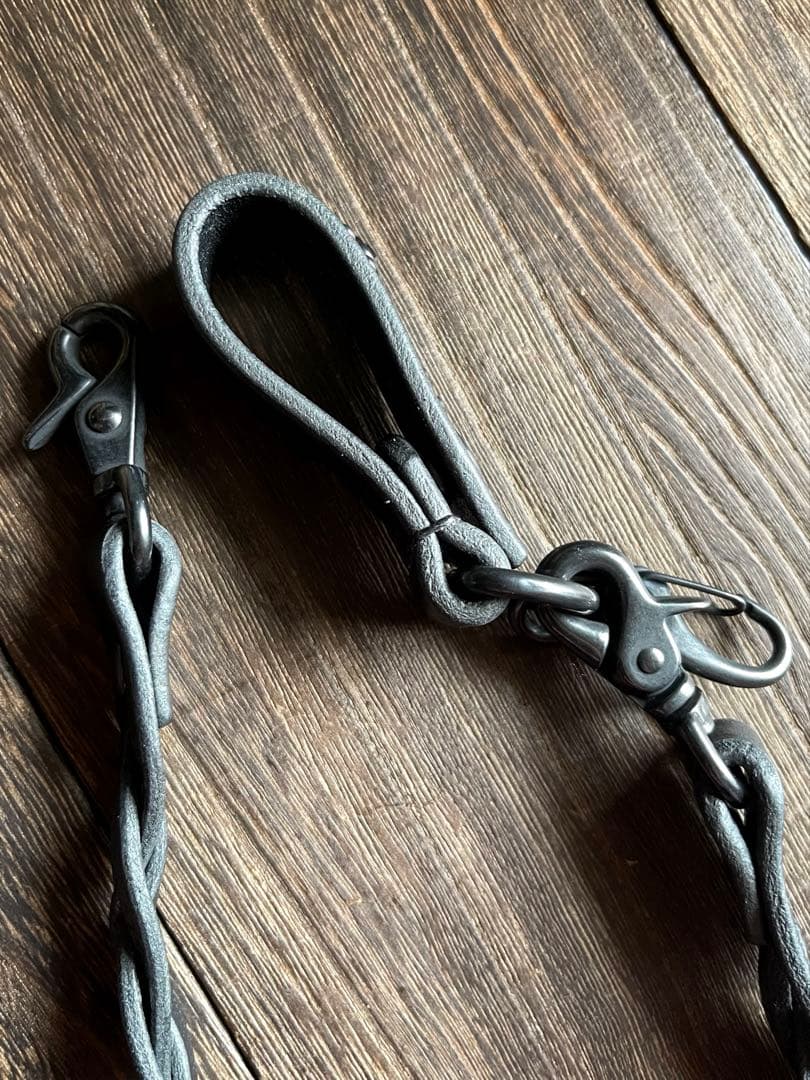 編み込みレザーウォレットコード　TYPEB シボ　黒染　HTC CALEE