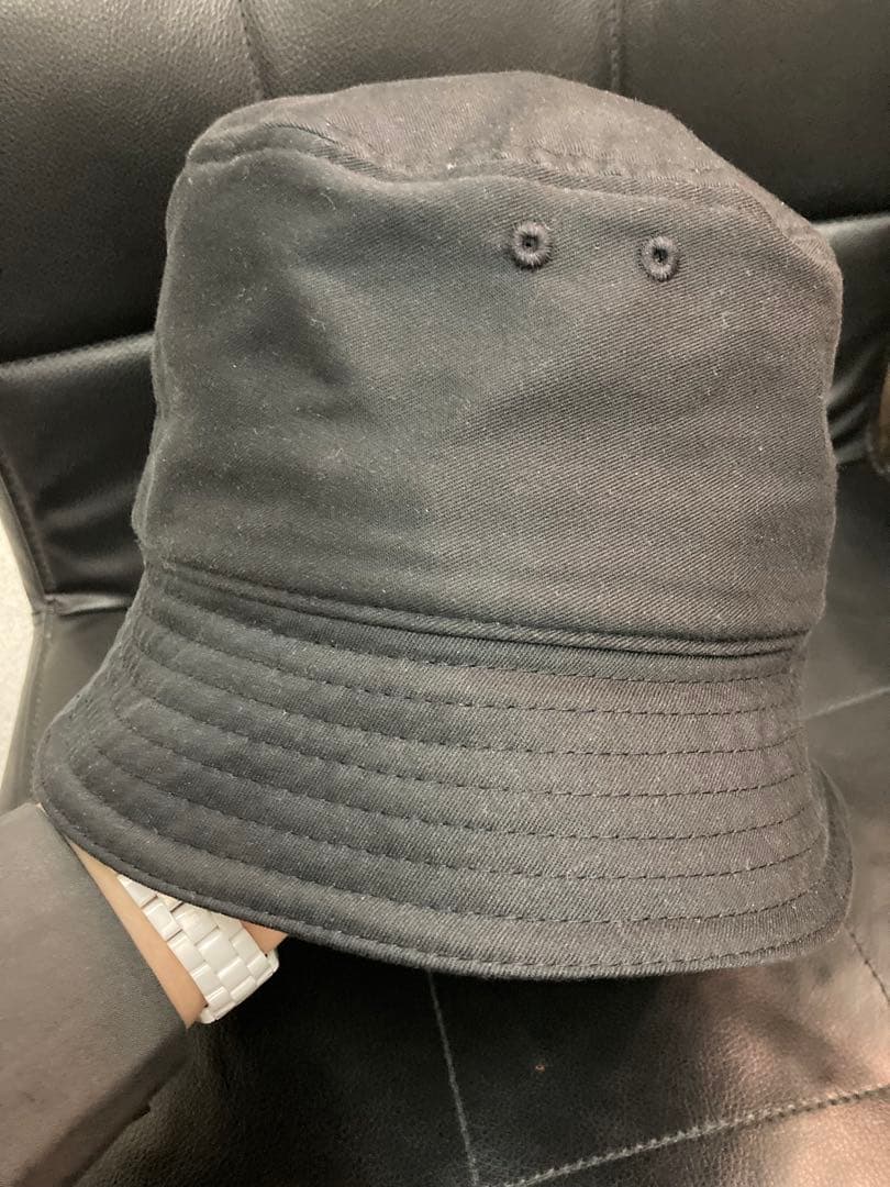 ヴァレンティノ・ガラヴァーニ　ロゴ　バケットハット 黒