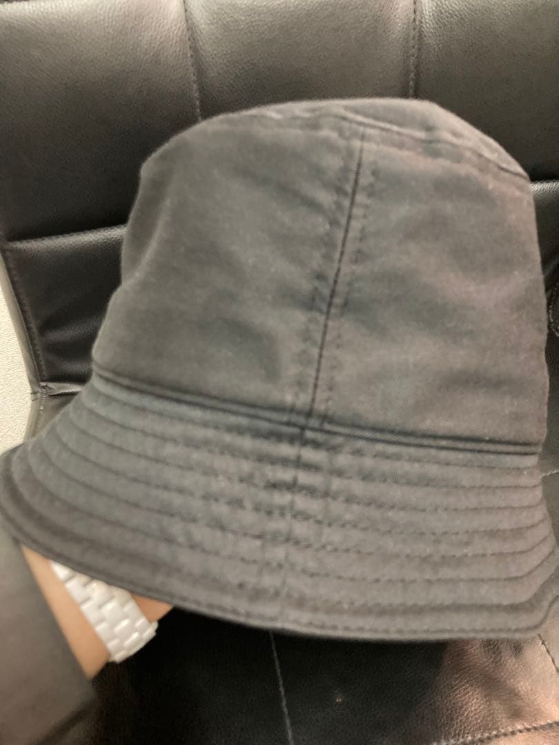 ヴァレンティノ・ガラヴァーニ　ロゴ　バケットハット 黒